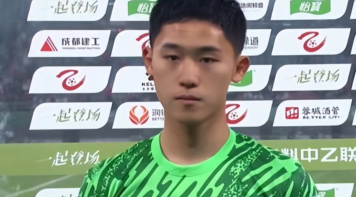 包含赛地聚焦——NBA总决赛今晚热度飙升；成都蓉城绝杀压哨；话题不断；纪律约束更严格的词条-英雄联盟S15赛